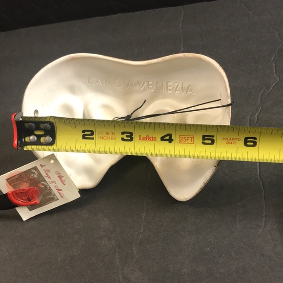 NWT Fatto A Venezia three faced mask signed - Picture 5 of 5